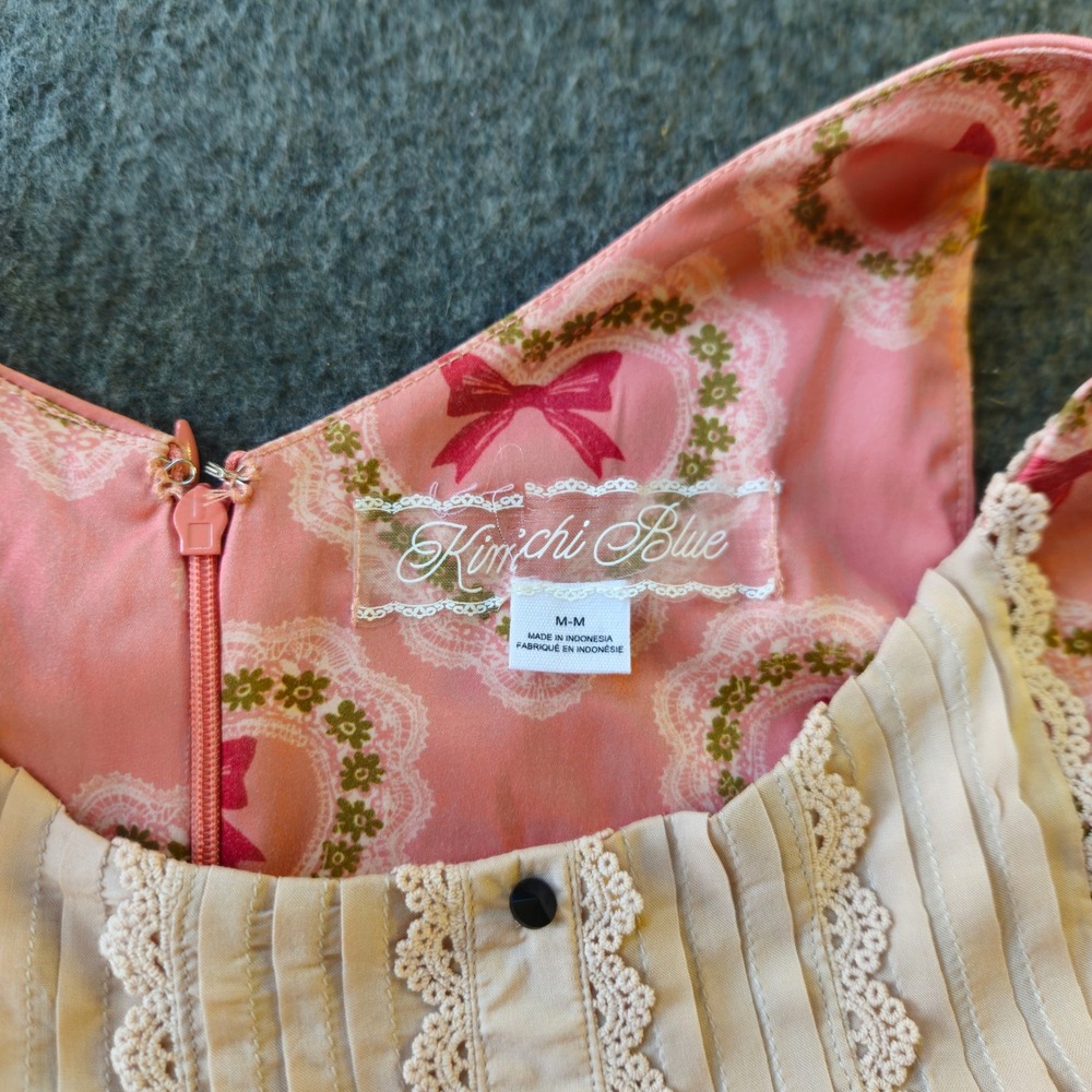Kimchi Blue UO Dress Pink Heart Bow Lace Bib Mini EUC Coquette Girl Girlhoodcore - Picture 3 of 10